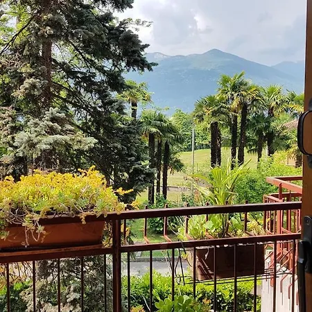 Residenza Nel Con Piscina Vista Monti E * Луино