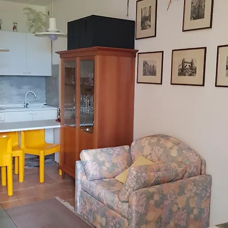 Residenza Nel Con Piscina Vista Monti E * Луино