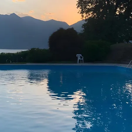 Residenza Nel Con Piscina Vista Monti E * Луино