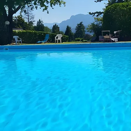 Residenza Nel Con Piscina Vista Monti E * Луино