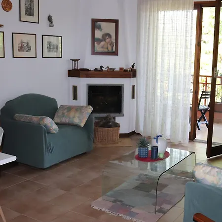 Residenza Nel Con Piscina Vista Monti E *