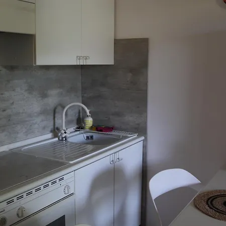 Residenza Nel Con Piscina Vista Monti E Appartement Luino