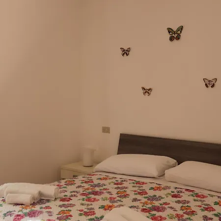 Residenza Nel Con Piscina Vista Monti E Апартаменты Луино