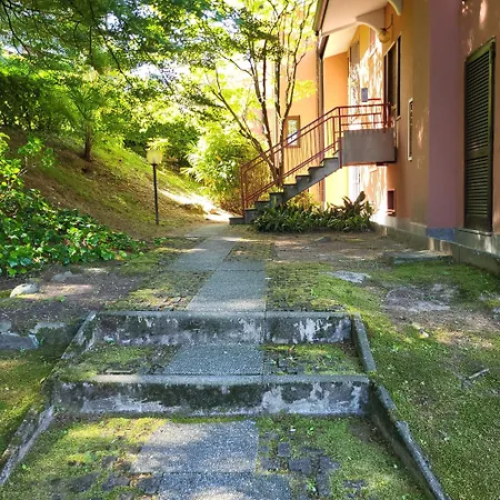 Residenza Nel Con Piscina Vista Monti E Appartement Luino