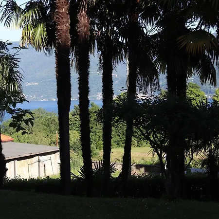 Residenza Nel Con Piscina Vista Monti E Апартаменты *