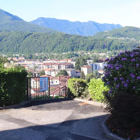 Residenza Nel Con Piscina Vista Monti E Апартаменты Луино