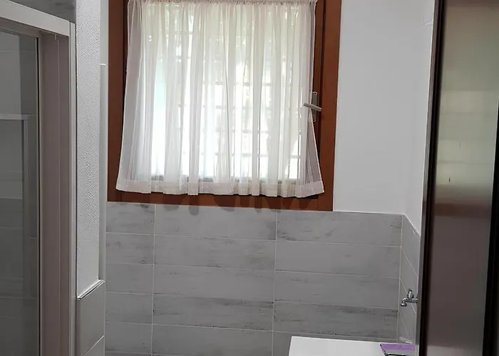 Residenza Nel Con Piscina Vista Monti E Luino