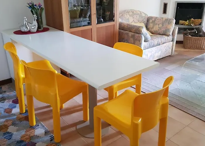 Residenza Nel Con Piscina Vista Monti E 勒威诺