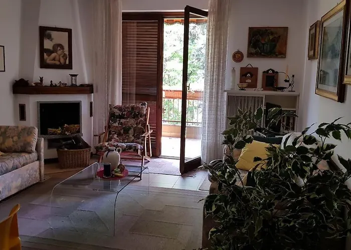 Residenza Nel Con Piscina Vista Monti E * 勒威诺